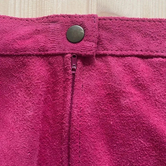 Vintage suede pink Barbie core mini skirt - Picture 6 of 8